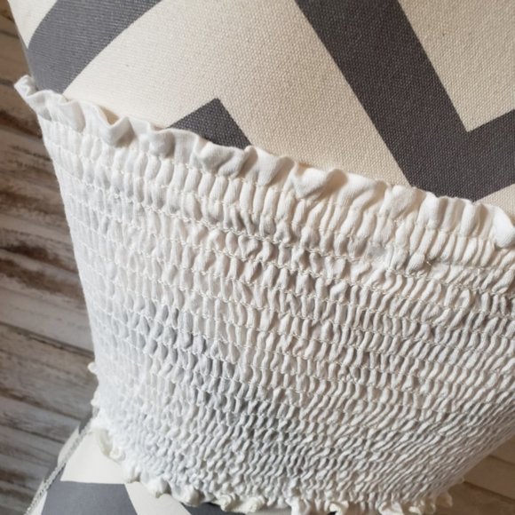 Charlotte russe tie front tube top (844)🦋 - Picture 5 of 6